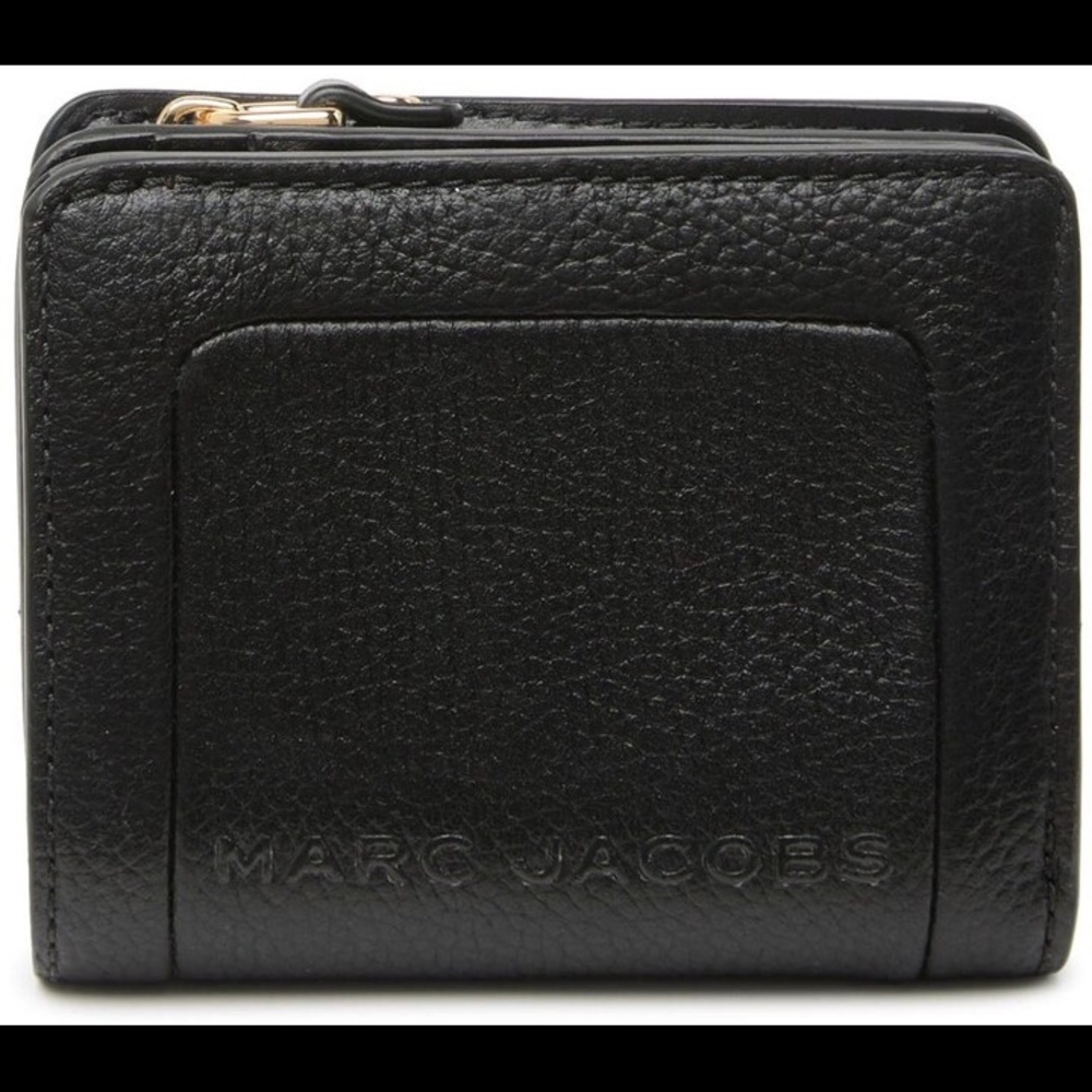NWT Marc Jacobs pebbled box leather bi-fold wallet